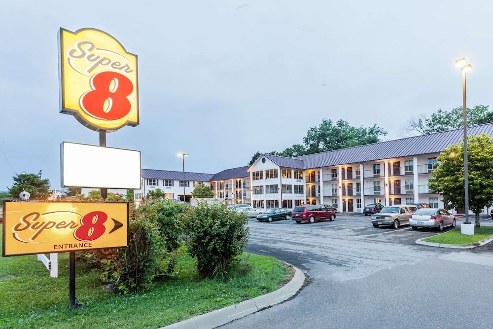 Super 8 By Wyndham Sevierville Riverside Exterior foto