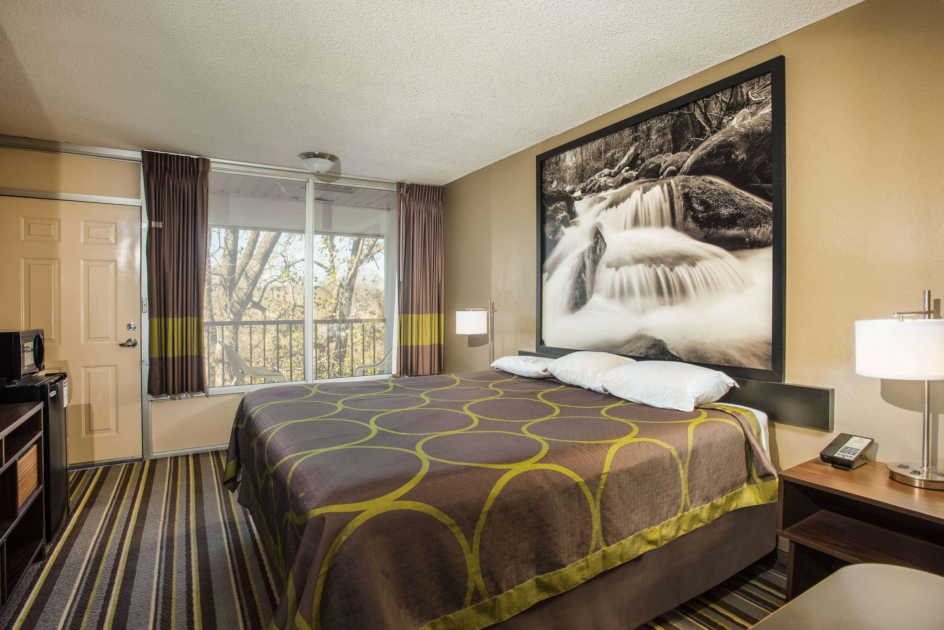 Super 8 By Wyndham Sevierville Riverside Exterior foto